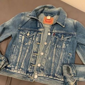 Levi’s jean jacket small size